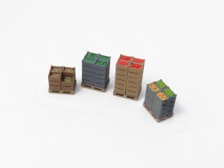 TT - Pallets with crates...